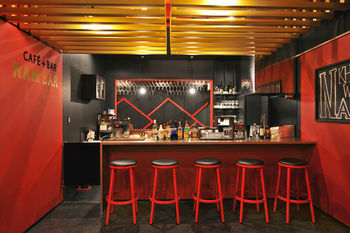 Khaosan World Namba Albergue